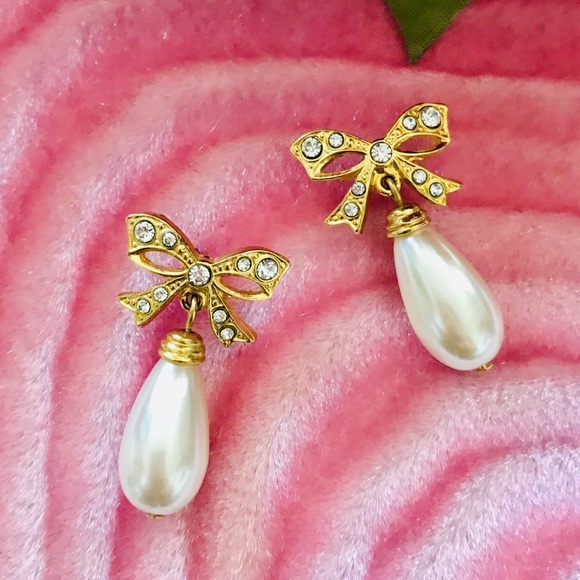 Jennifer Moore Earrings - Picture 2 of 5